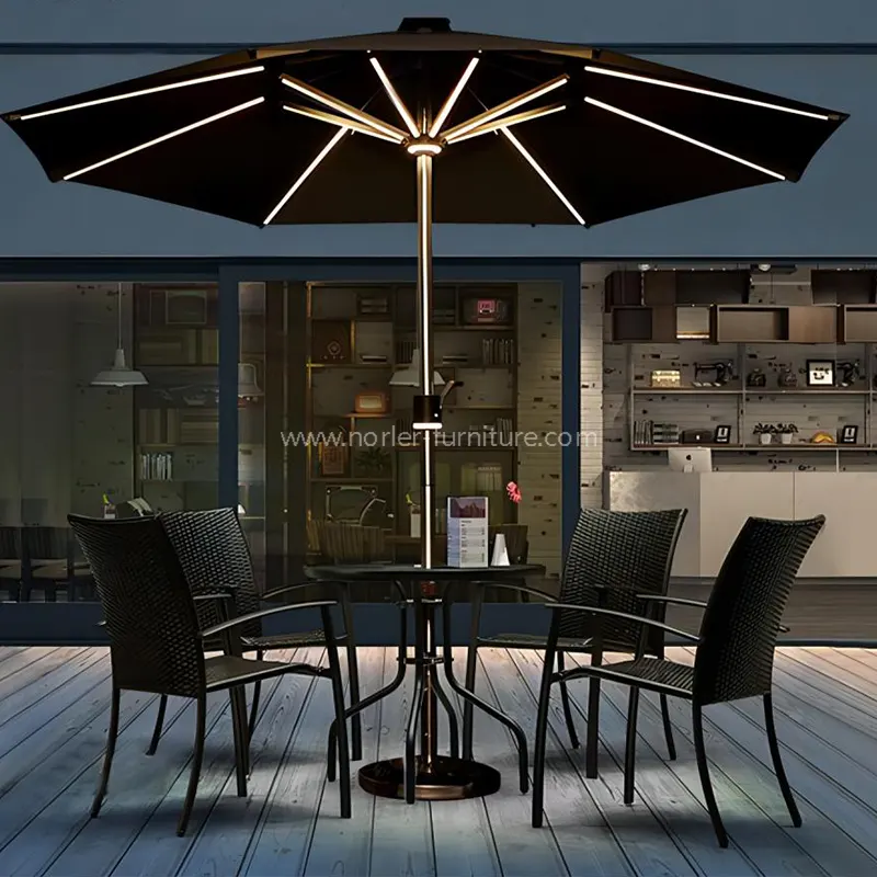 Inteligentní LED solární chlazení a topné světlo parasol